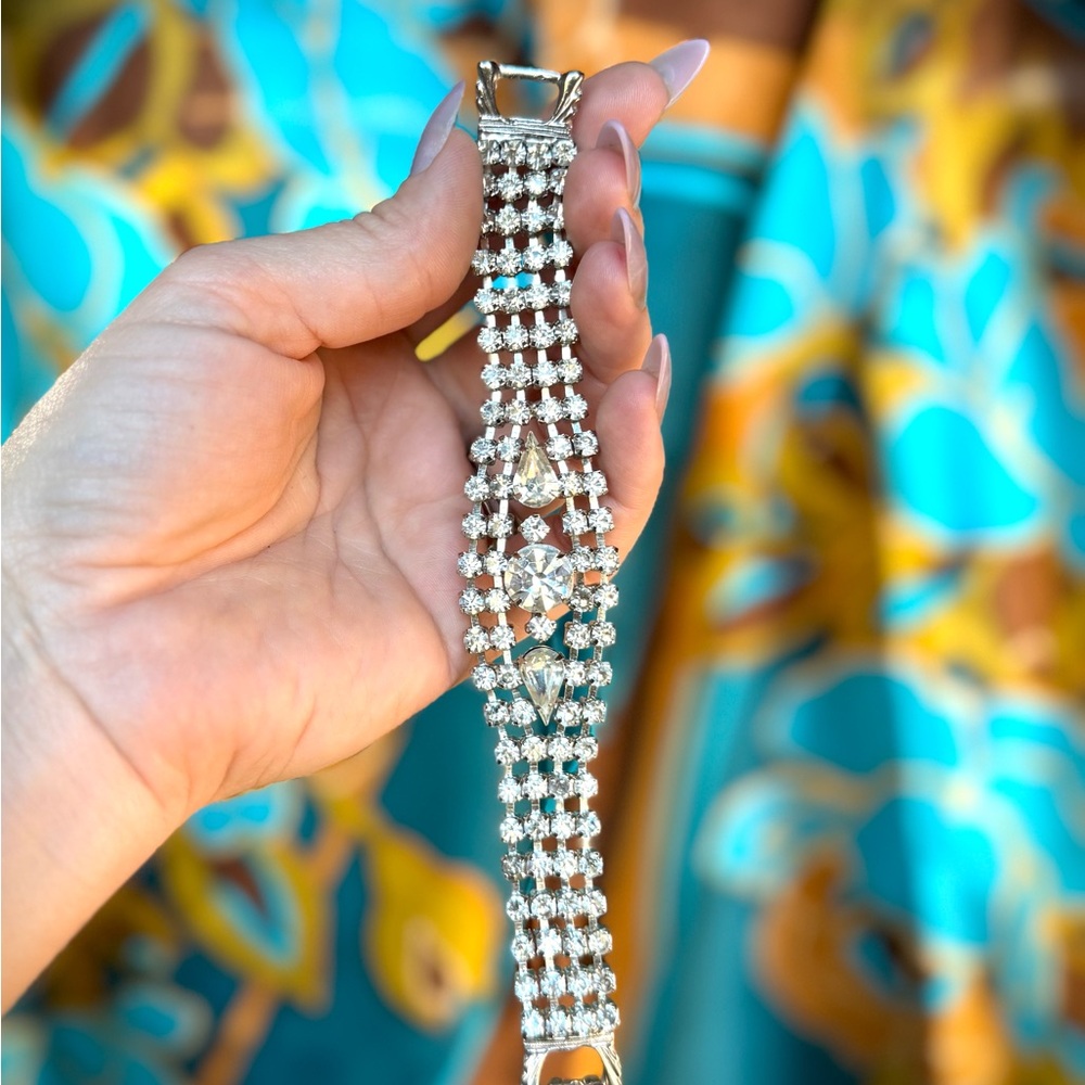 Elegant Rhinestone Evening Bracelet - Picture 2 of 8
